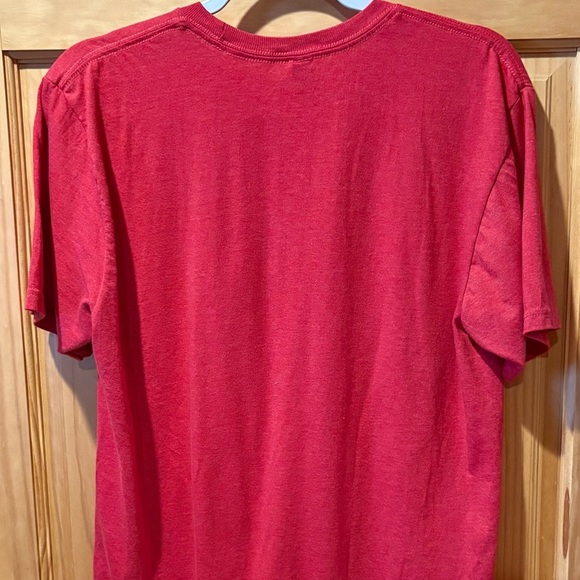 Mommy Shark Red T-Shirt by Duckco size M - Picture 2 of 8